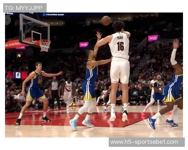 开拓者勇士赛后杨瀚森与波杰姆互动尽显默契与友谊